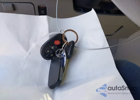 2011 Toyota Sienna Le V6 from USA, damaged, VIN 5TDKK3DC8BS011112